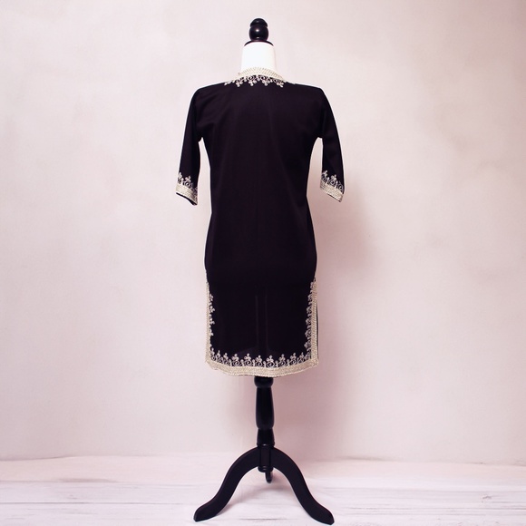 VINTAGE | Black and Silver Embroidered Overcoat - Picture 2 of 3